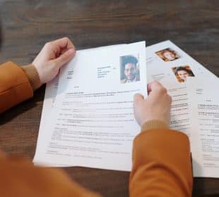 Comment rédiger un CV qui attire l'attention des recruteurs